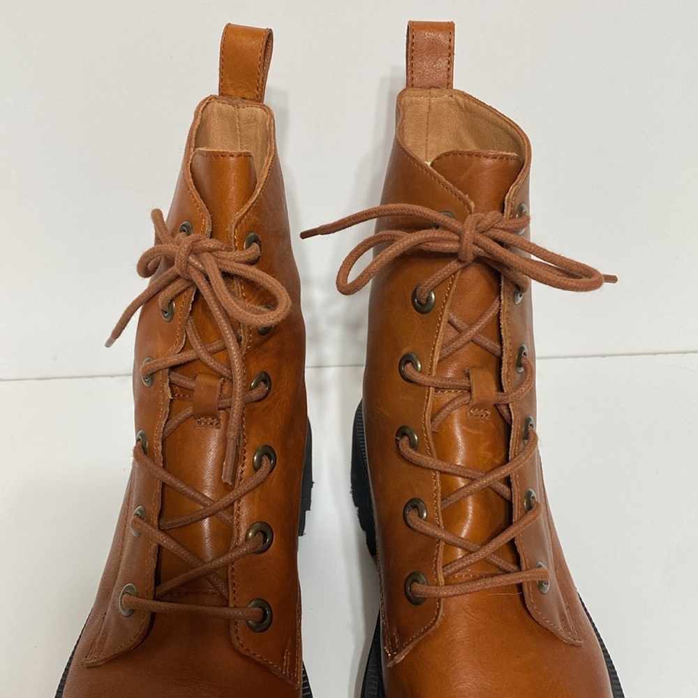Madewell The Rayna Lace Up Leather Boots - Picture 9 of 17
